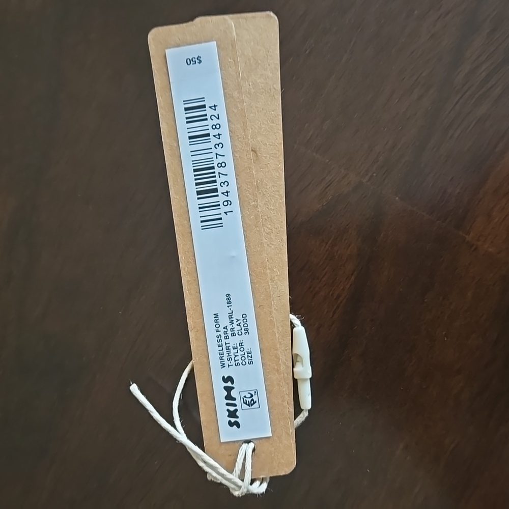 Skims Wireless T-shirt Bra - Picture 2 of 6